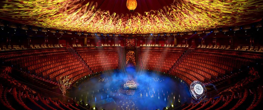 Le-Reve-Theater- .jpg